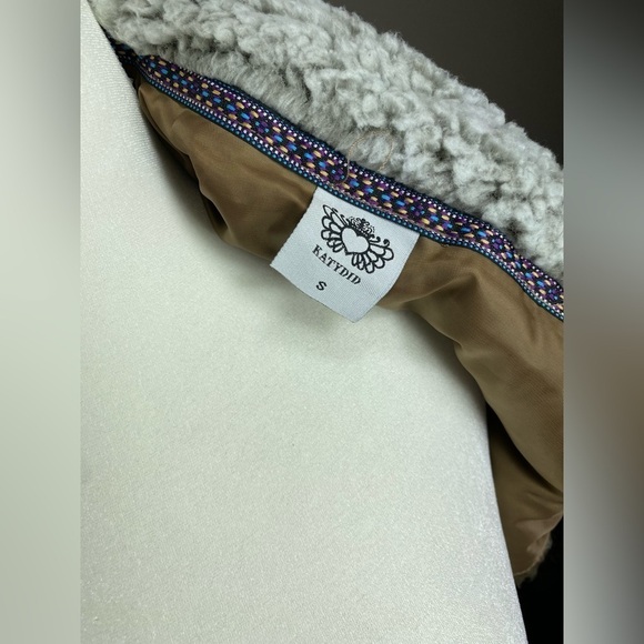 Small Katydid Faux Fur Brown Tan Lighweight Vest w/ Pockets - Picture 10 of 11